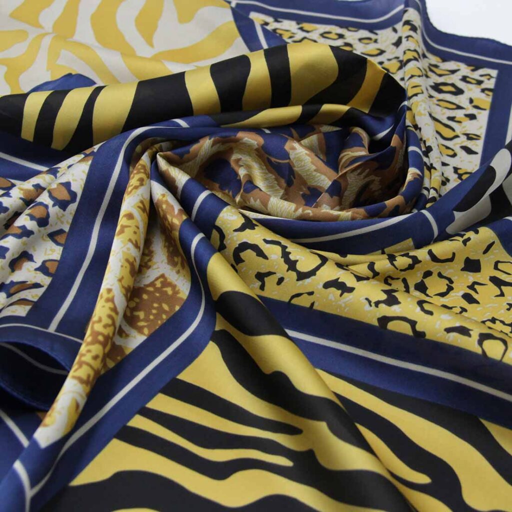 Pañuelo Seda Estampado 70x70