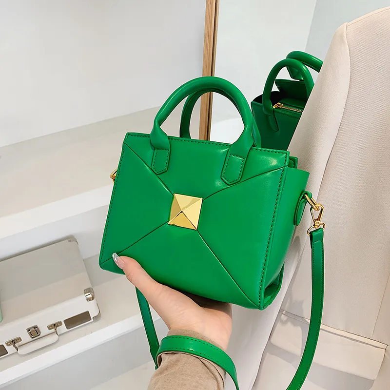 Cartera Valentina Broche: imagen 2