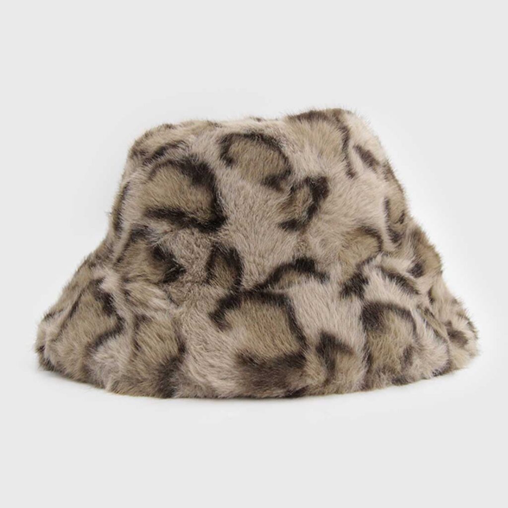 Gorro bucket peludo