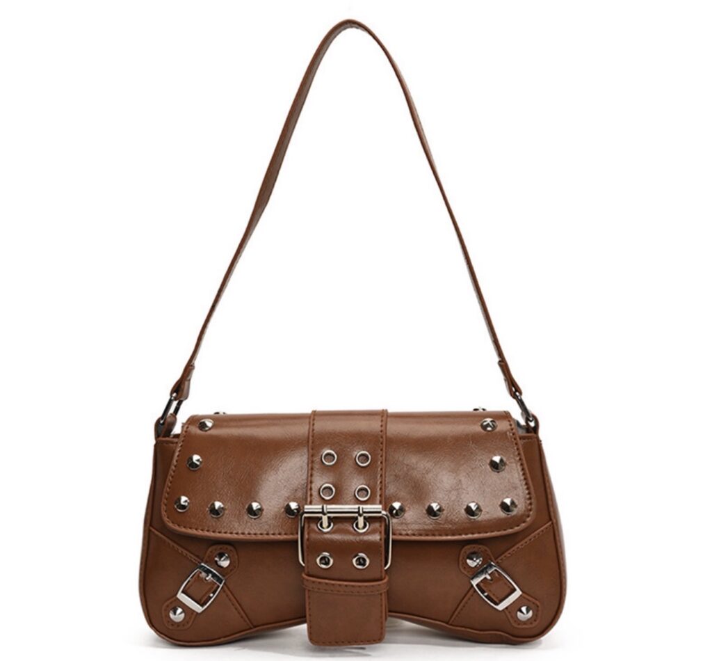 Cartera Baguette Tachas